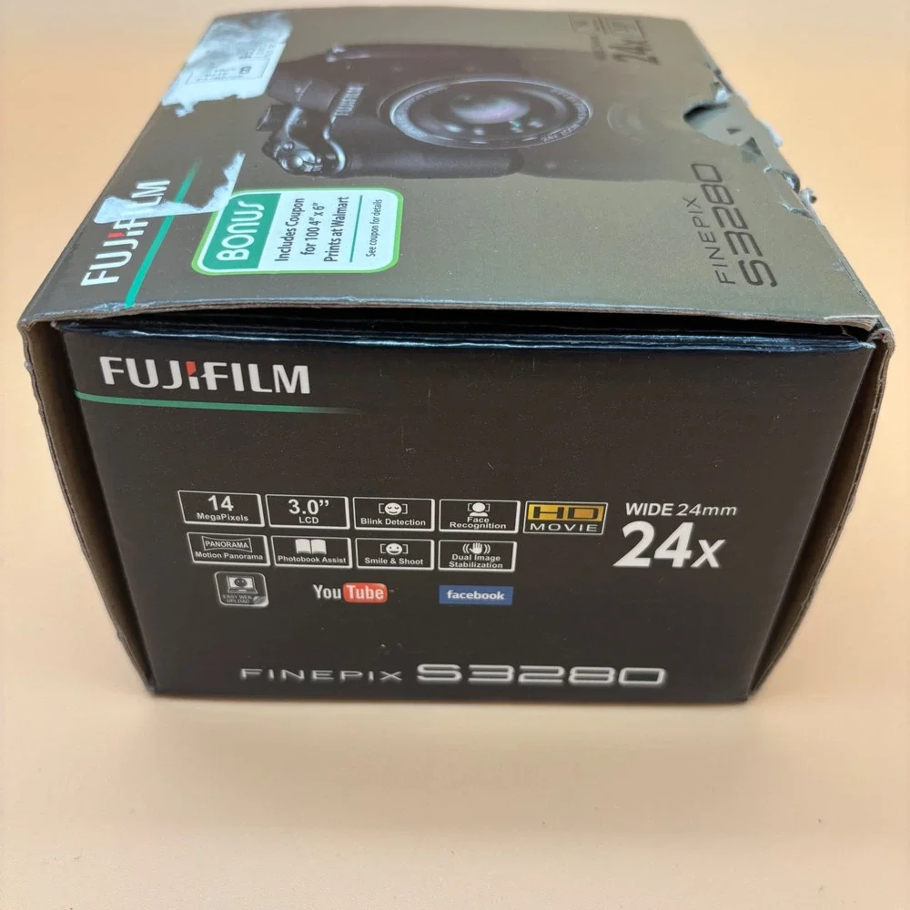 Fujifilm FinePix S3280 Digital Camera 14MP 24x Optical Zoom 3.0 LCD Black